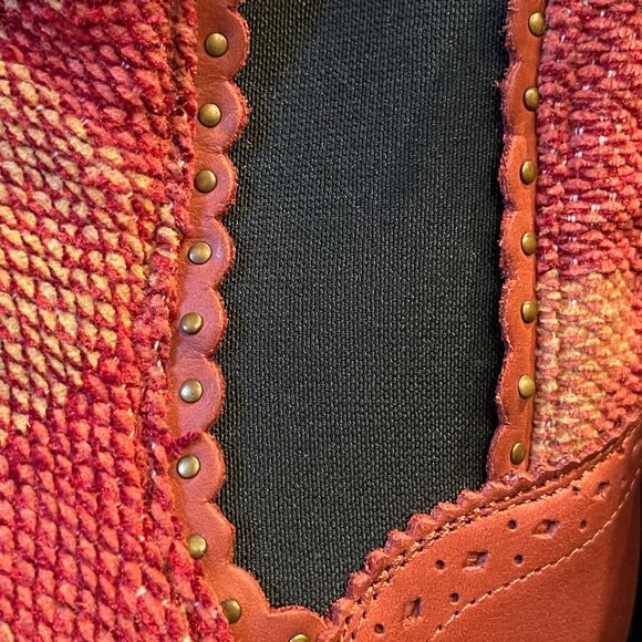 ❤️🥾Free People Textile Atlas Chelsea Boot In Burgundy Kilim size 6 EU 36❤️🥾 - Picture 6 of 10